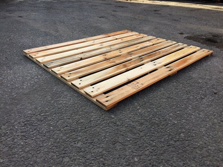 Fully boarded reconditioned pallet top supplied by S&M Pallets, South Wales